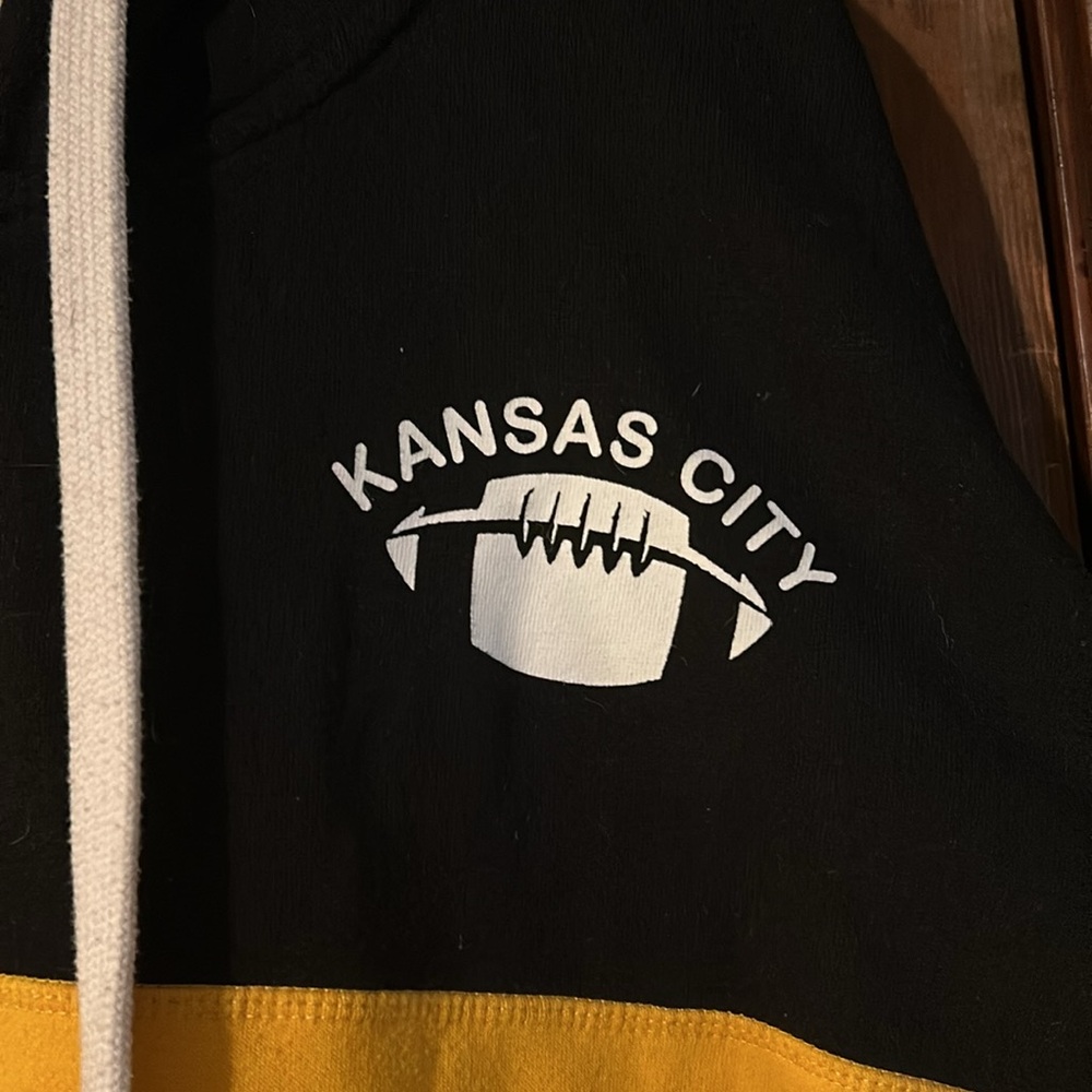 Front zip jacket - Picture 2 of 2